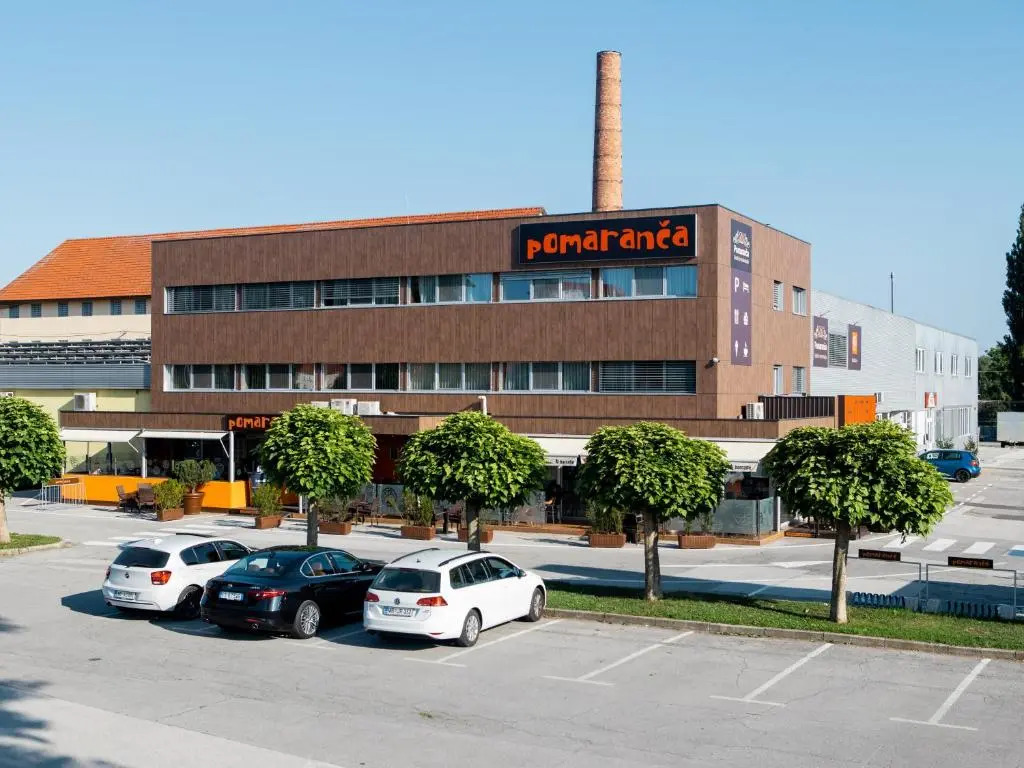 Hotel Pomaranča
