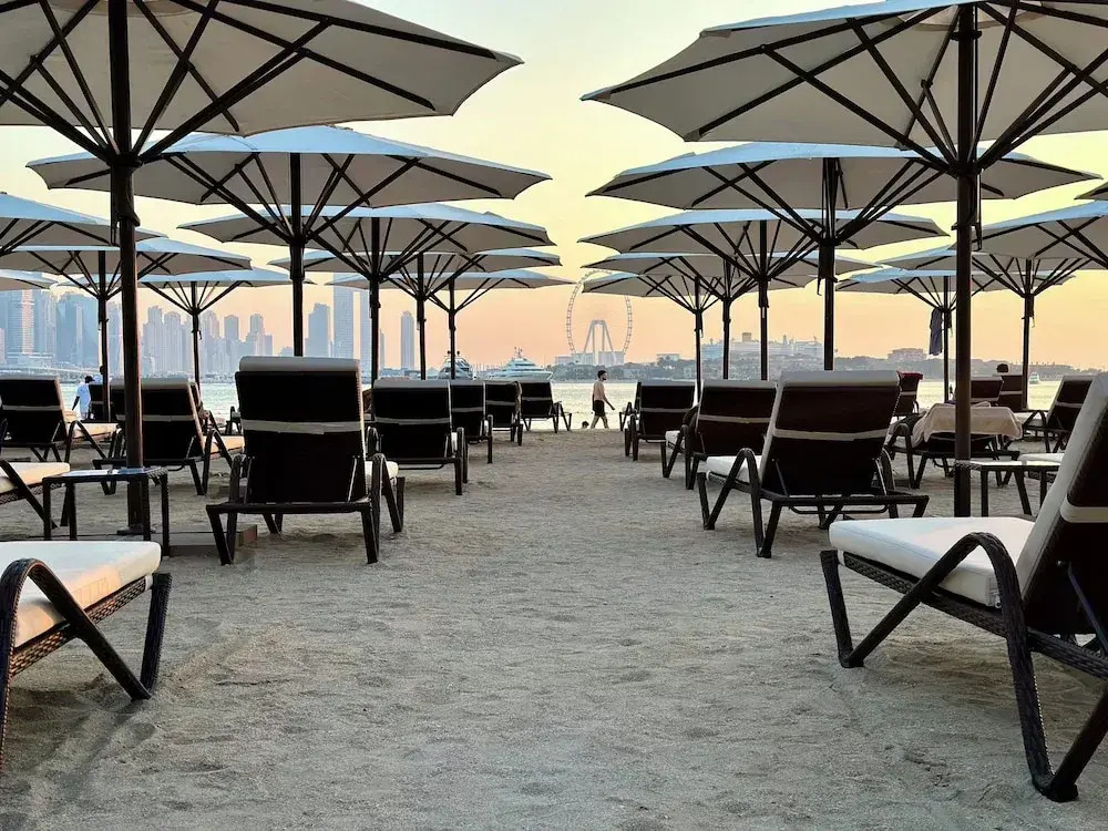 Seven Palm Apartments - Infinity Pool & Direct Beach Access