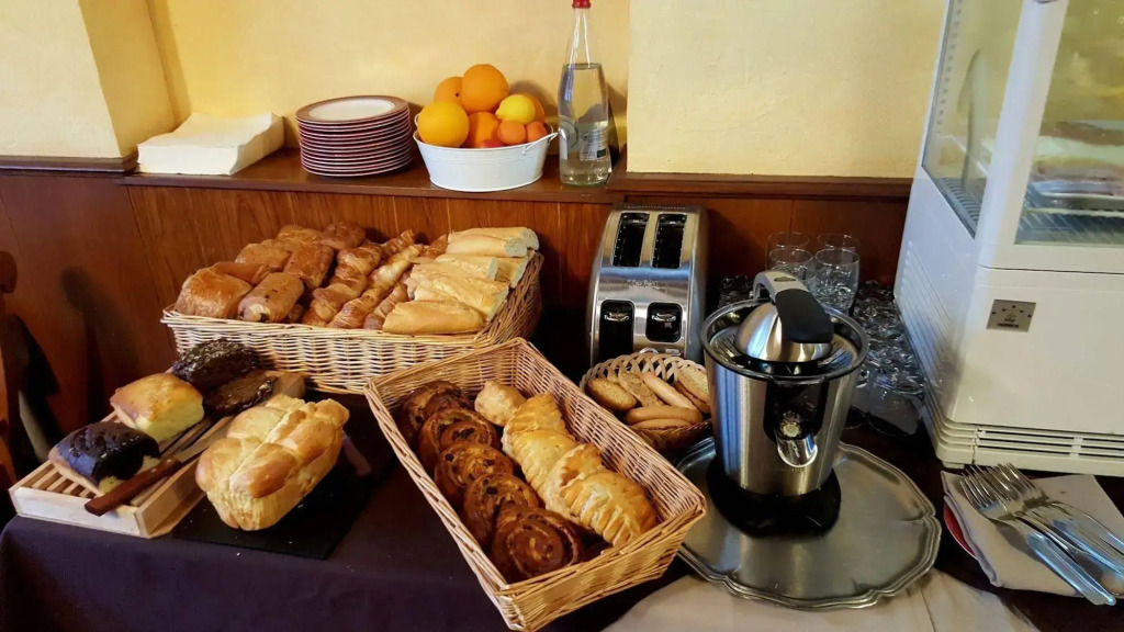 Logis Hôtel Saint-Hubert