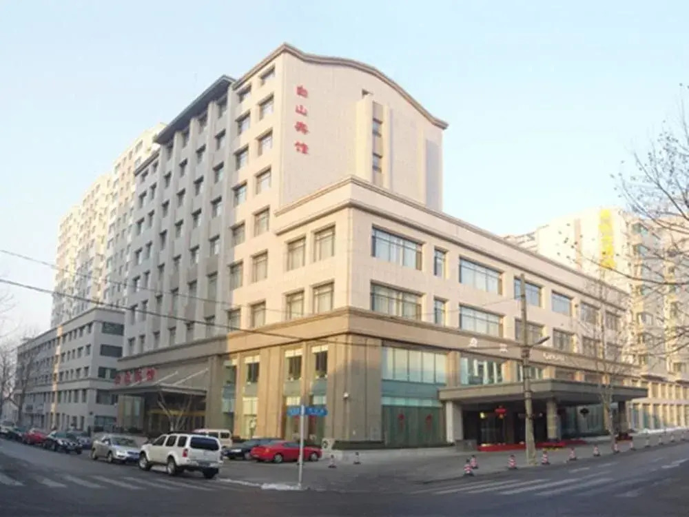 White Clouds Hotel - Dalian