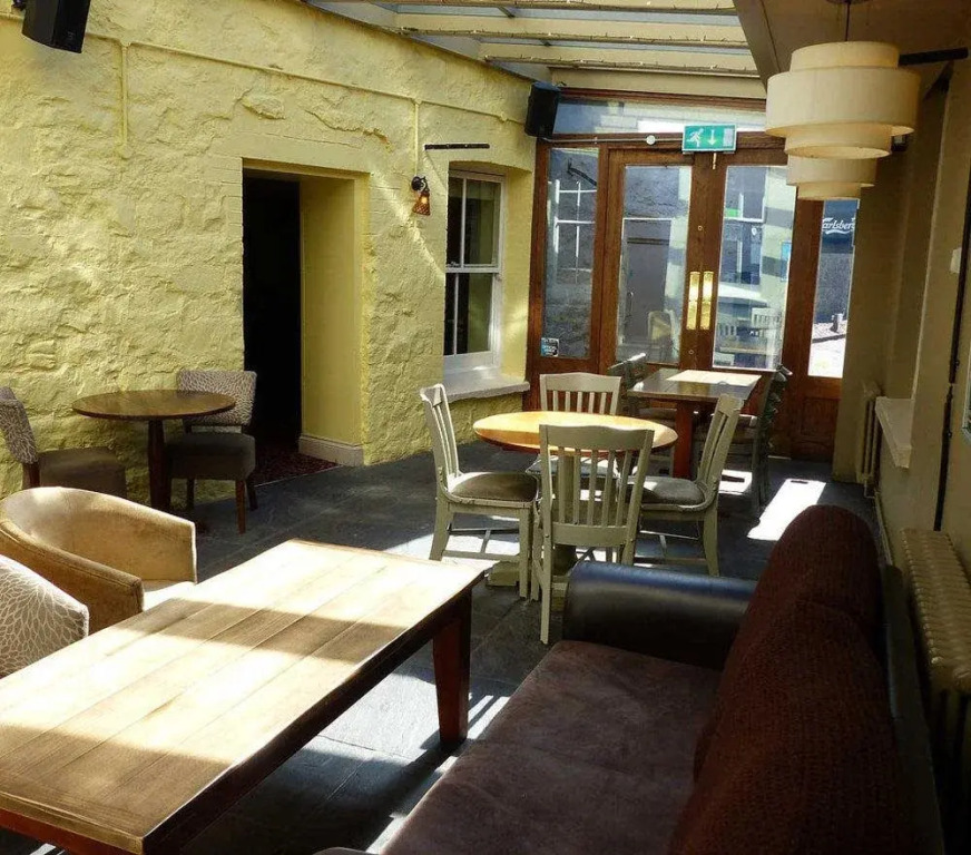 The George Hotel