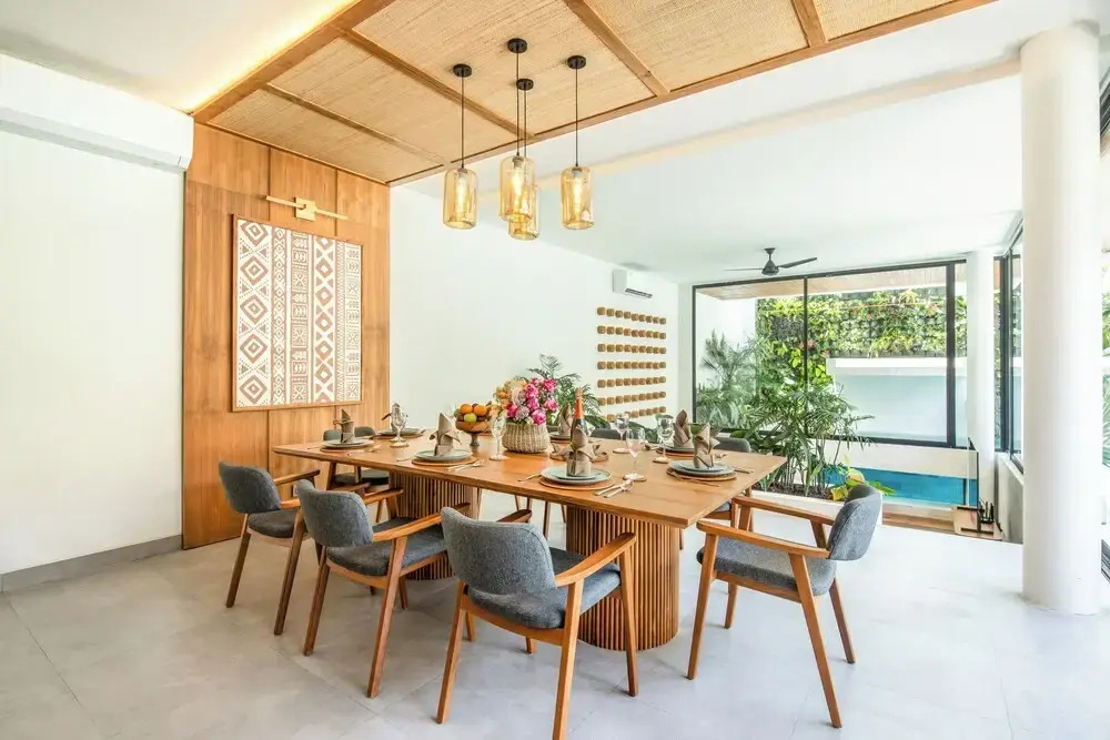 Brand new Luxury 5 br villa 200m to Brawah Beach