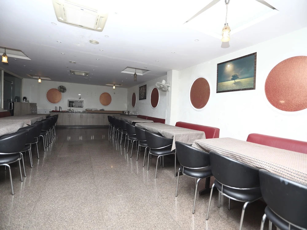 OYO 3269 Hotel Jagat Inn