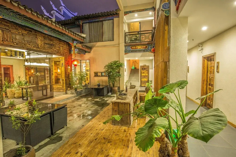 Floral Hotel Qiannan Mulanfang