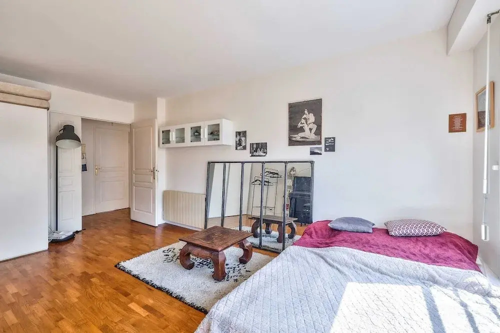 Nice 2 Room Apartment in Paris