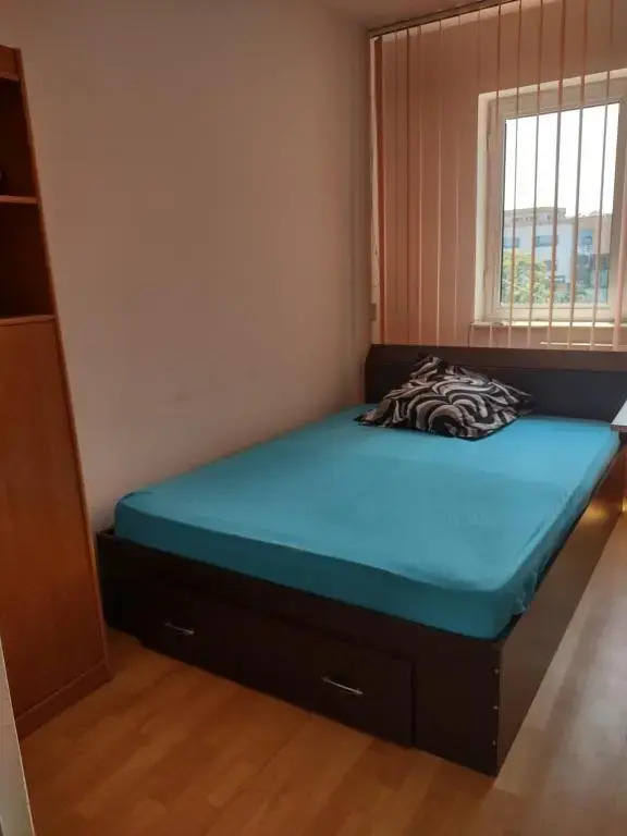 4 Rooms, Spacious downtown apartment in Pitesti