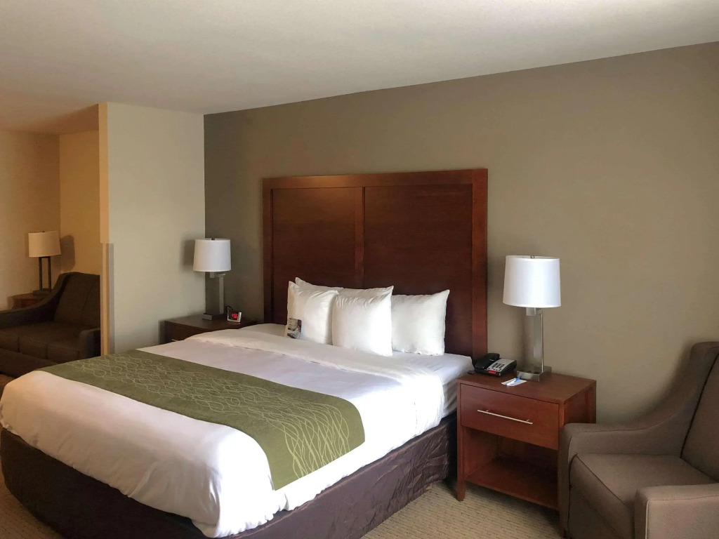 Comfort Inn & Suites