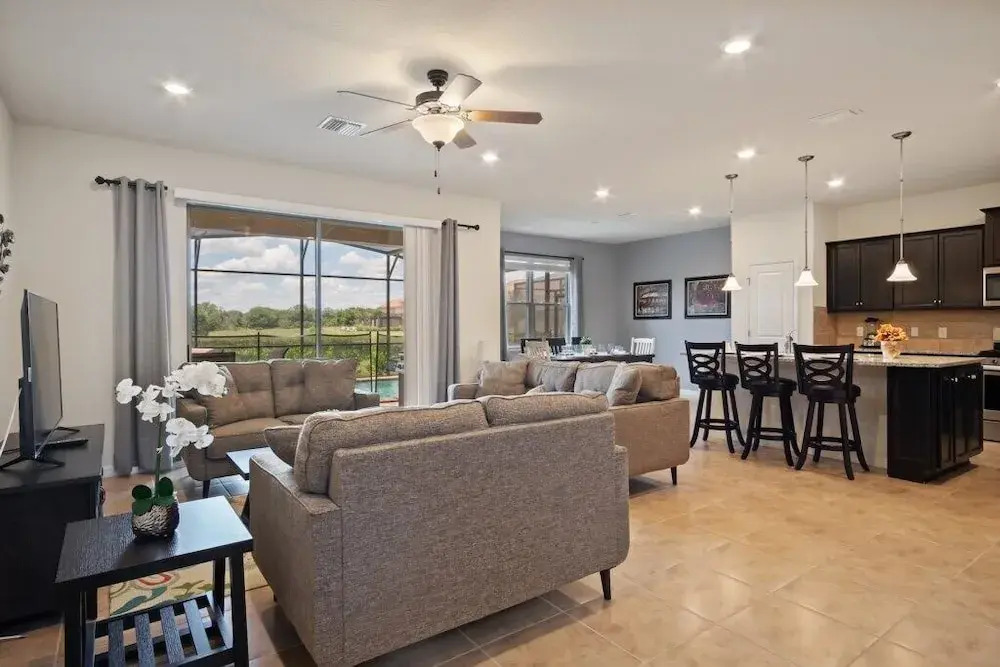Spacious 5Bd Pool Hm w/ Spa, Wifi-Solterra 5441