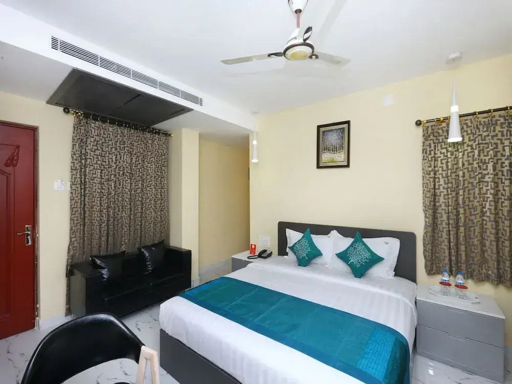 OYO 14852 Rahmath Residency