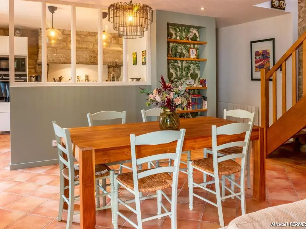 Maison Charmante à Ploemeur - Proche Plages et Campagne - 7 Couchages avec Jardin et Wifi - FR-1-349-105