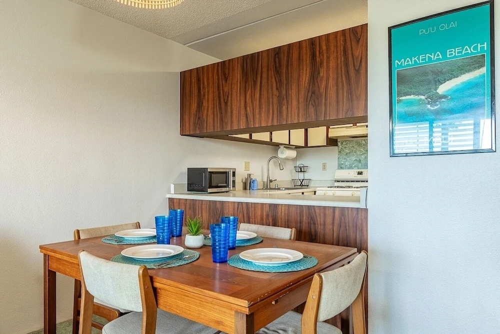Kihei Akahi D-207 1 Bedroom Condo