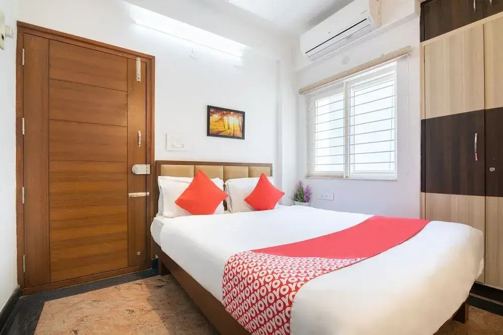 OYO 4428 Central Platinum Suites
