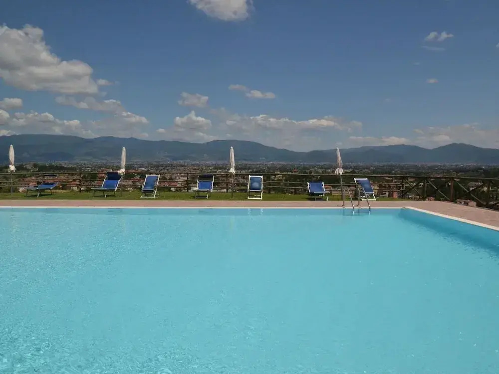 Farmhouse abode with Pool and Tuscan Charm