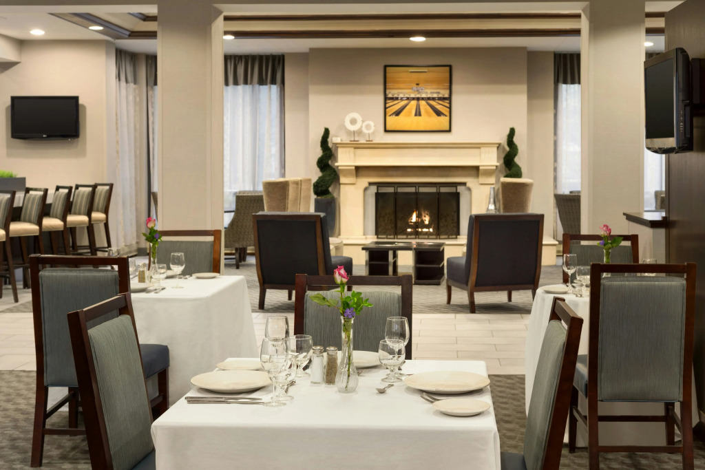 DoubleTree by Hilton Hotel Detroit Novi