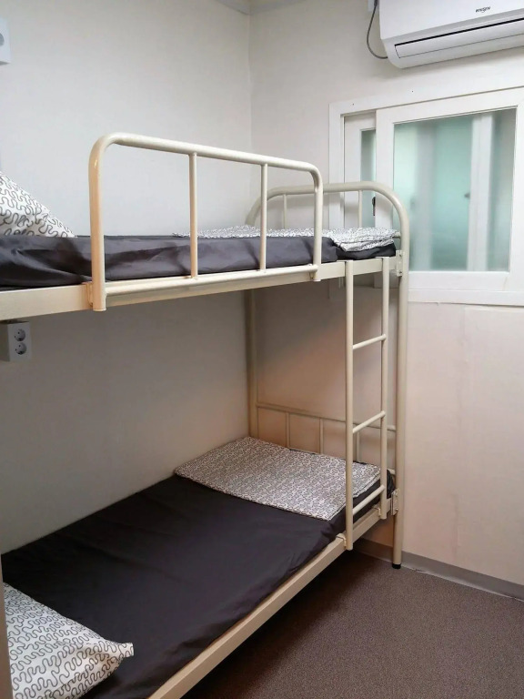 LVIA Guesthouse - Hostel