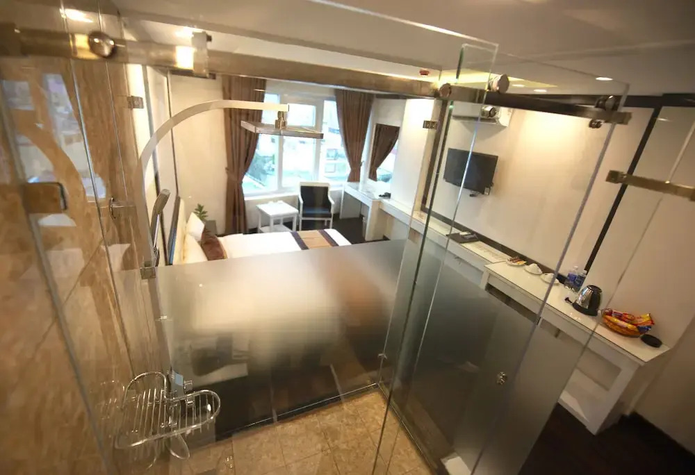 DHP Luxury Hotel