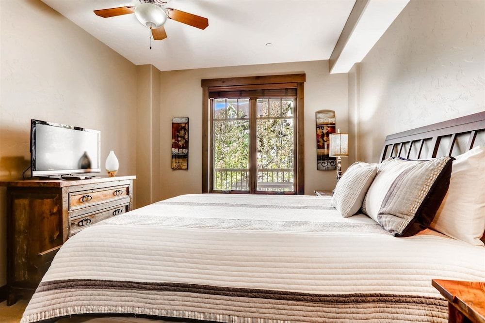 Luxury 3 Bedroom Breckenridge Vacation Rental with Mountain Views Steps from Historic Main Street