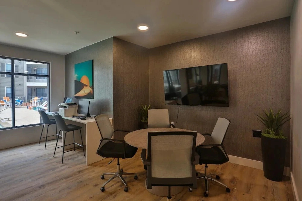 212 Maverickplace2 1BR