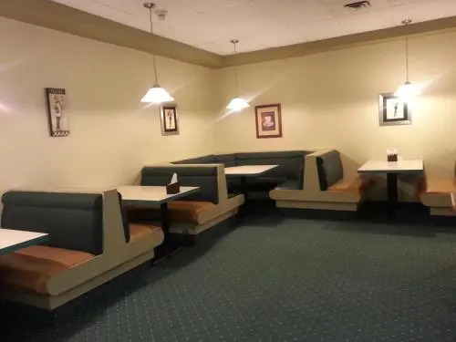 Caledonia Motor Inn