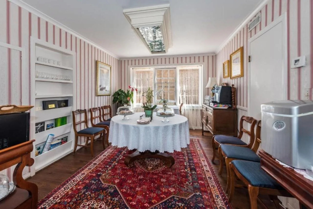 Bath Street Inn