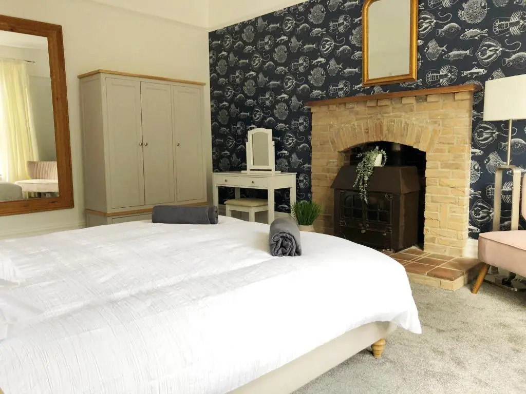 Summer Breeze. 3-bed apartment close to the beach