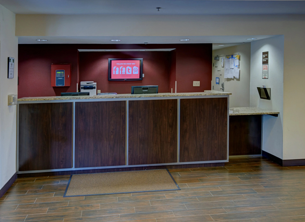 Red Roof Inn PLUS Raleigh Downtown NCSU Conv Center