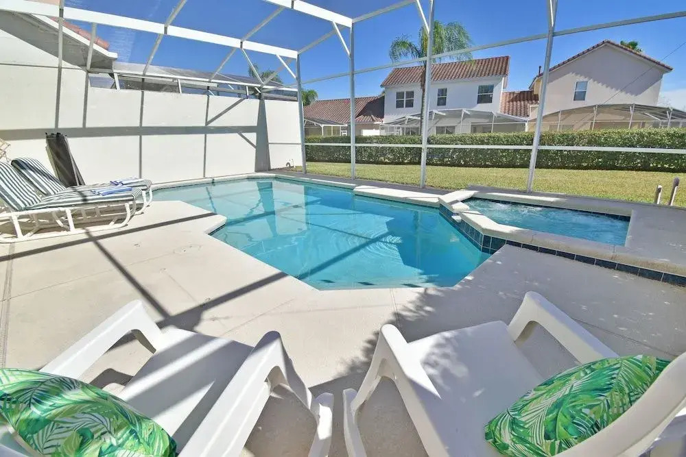 T628BD Sunflower 5 Br villa by RedAwning