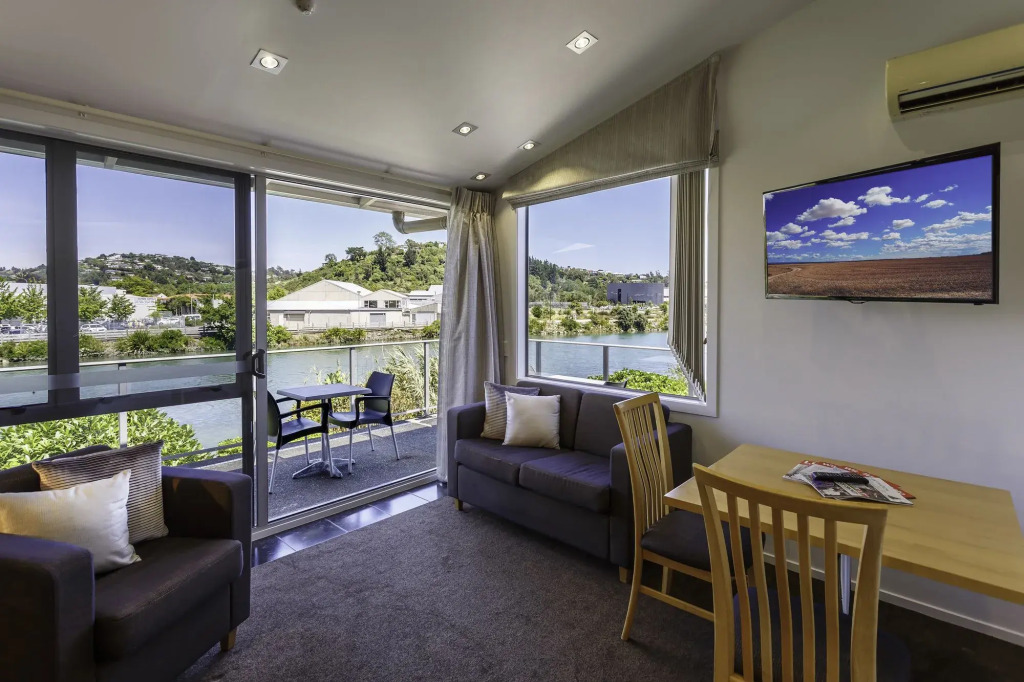 Tides Hotel
