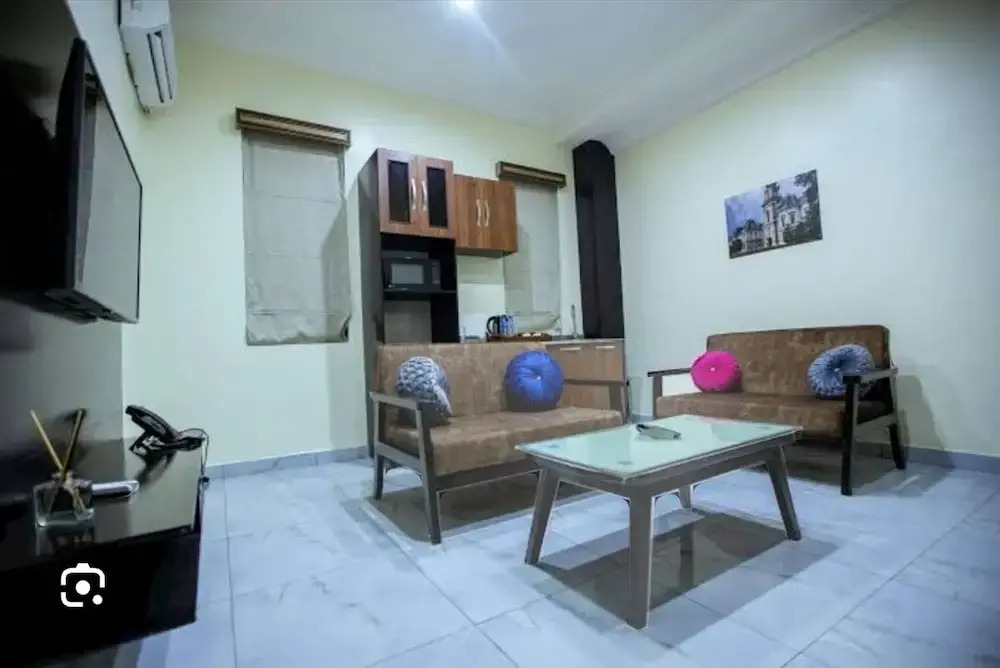 Apartment 79