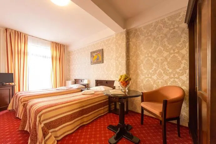 Hotel Brilliant Plaza