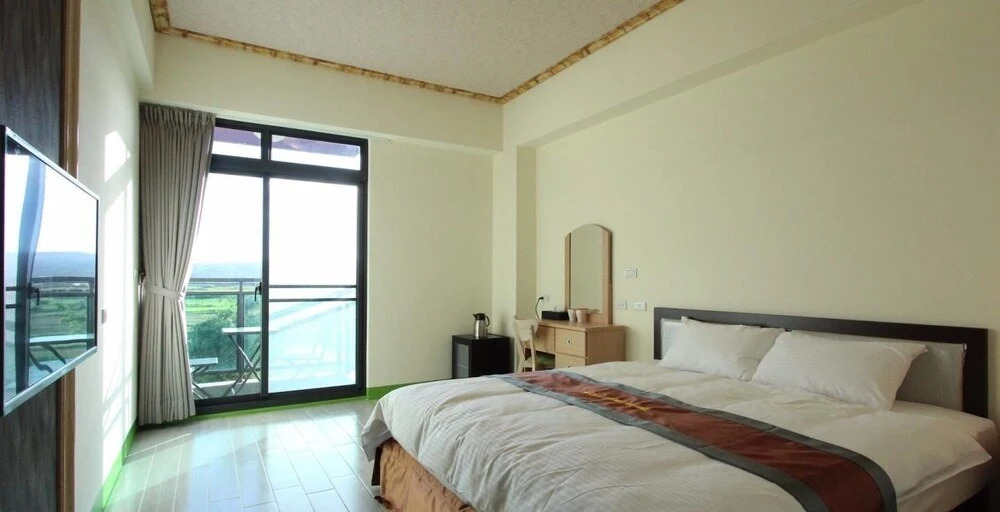 Yiren Hotel