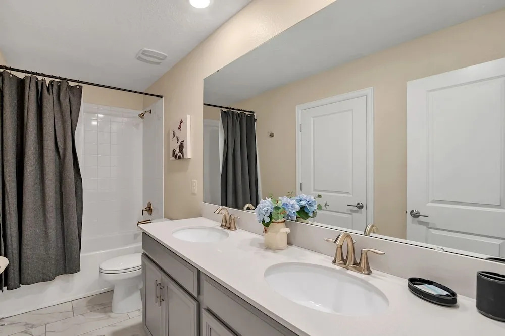 Disney Decorated Home 8min to Disneyworld Pool Spa Sleeps 22 Stl104