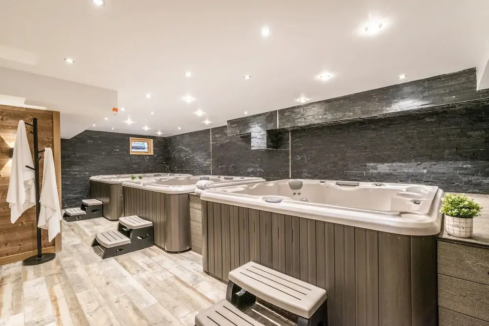 Les Hirondelles Apartments Morzine By Emerald Stay