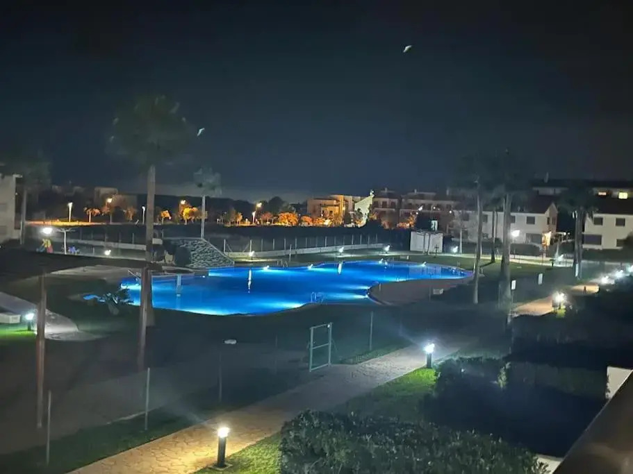Espectacular Chalet Adosado para Vacaciones en Panorámica Golf Sant Jordi