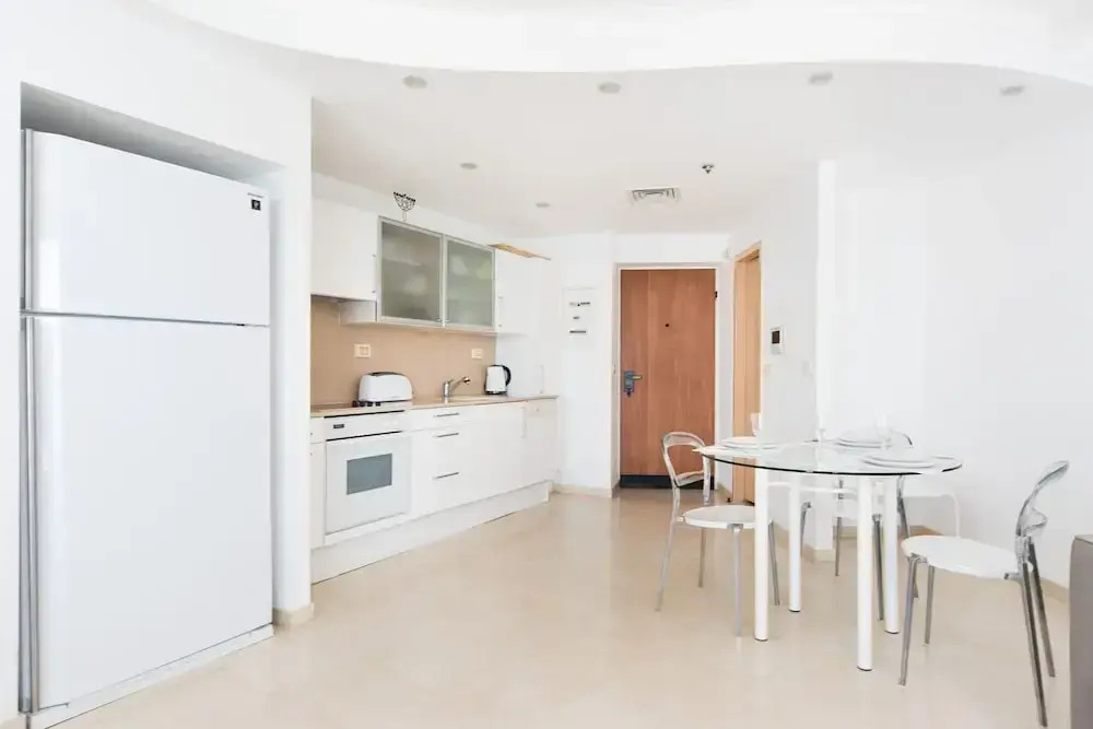 Luxurious Apt W Panoramic Sea View - 75m