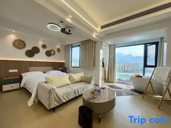 Tianmen Mountain River Homestay