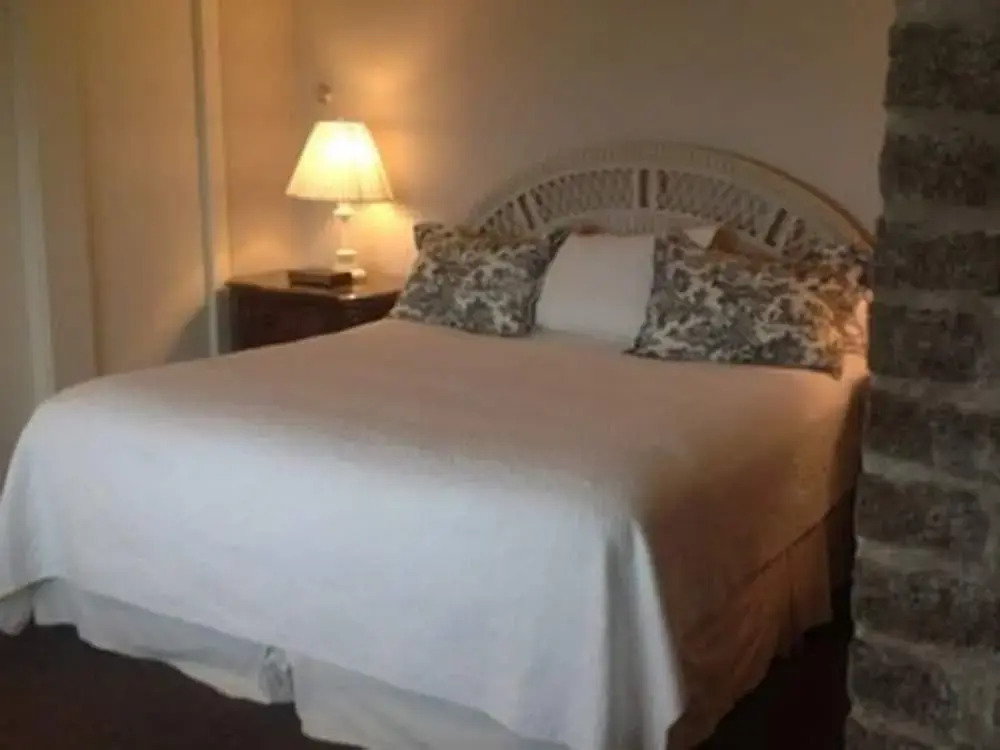 The Quarterdeck Inn by the Sea