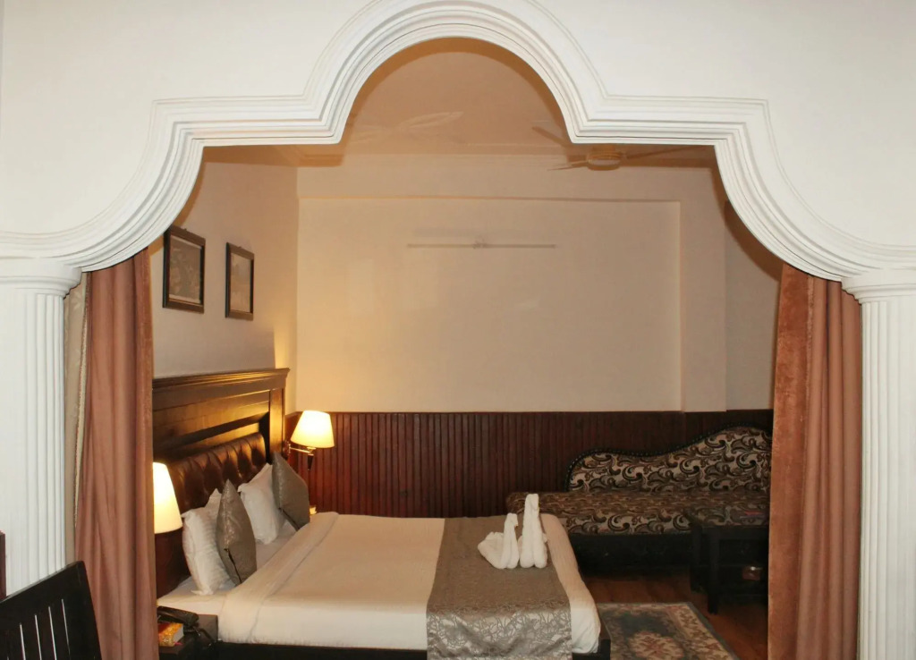 Hotel Ishan A Riverside Retreat