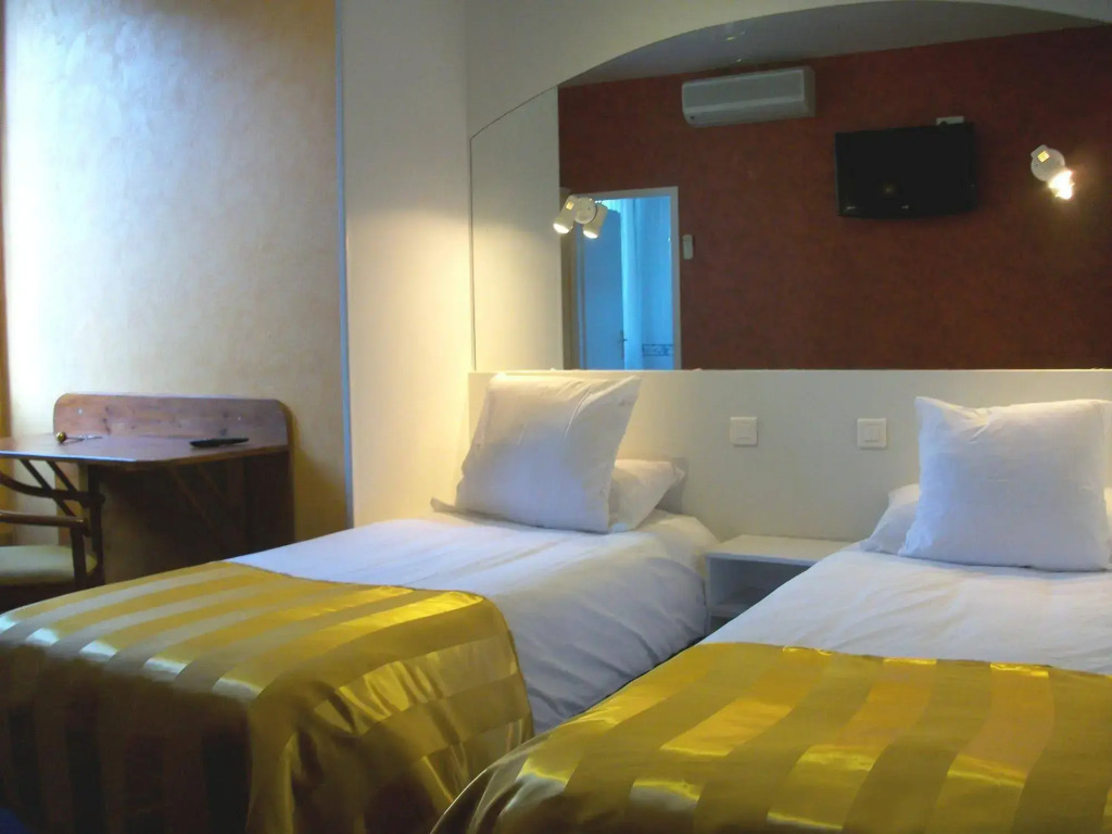 Logis Hotel & Restaurant Bergeret Sport