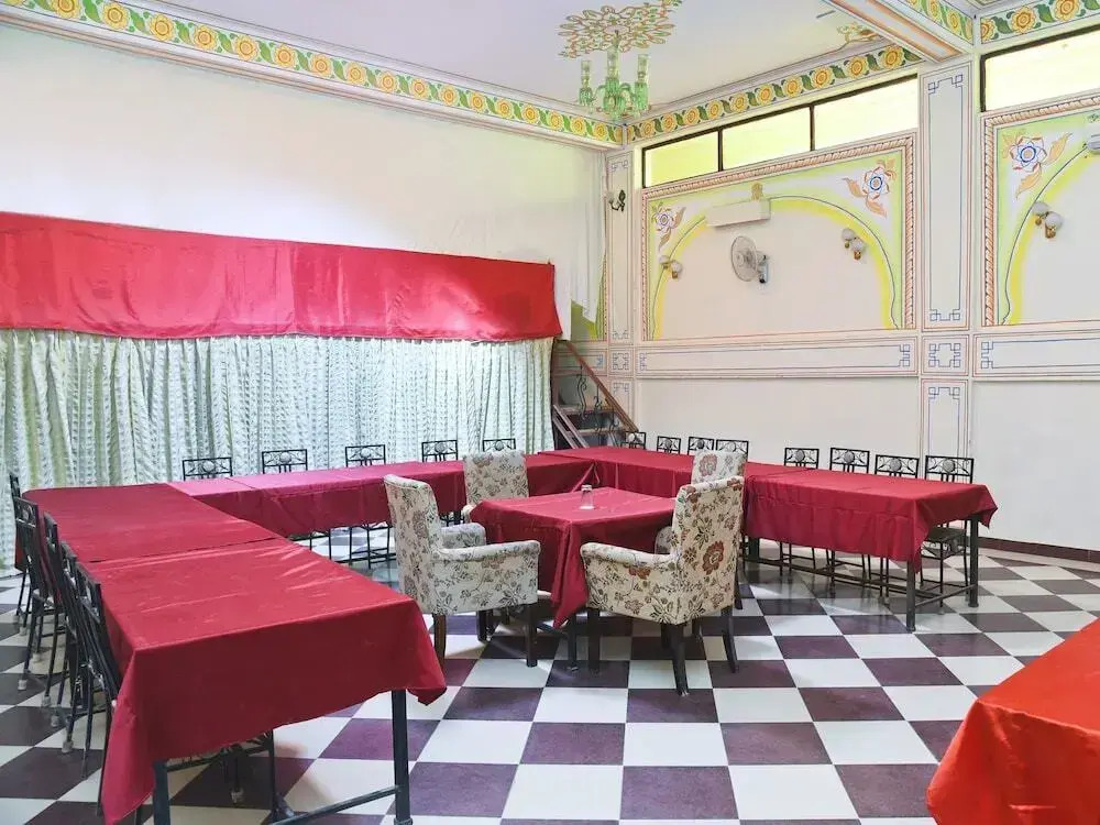 Stay Simple Jaisagarh by OYO Rooms