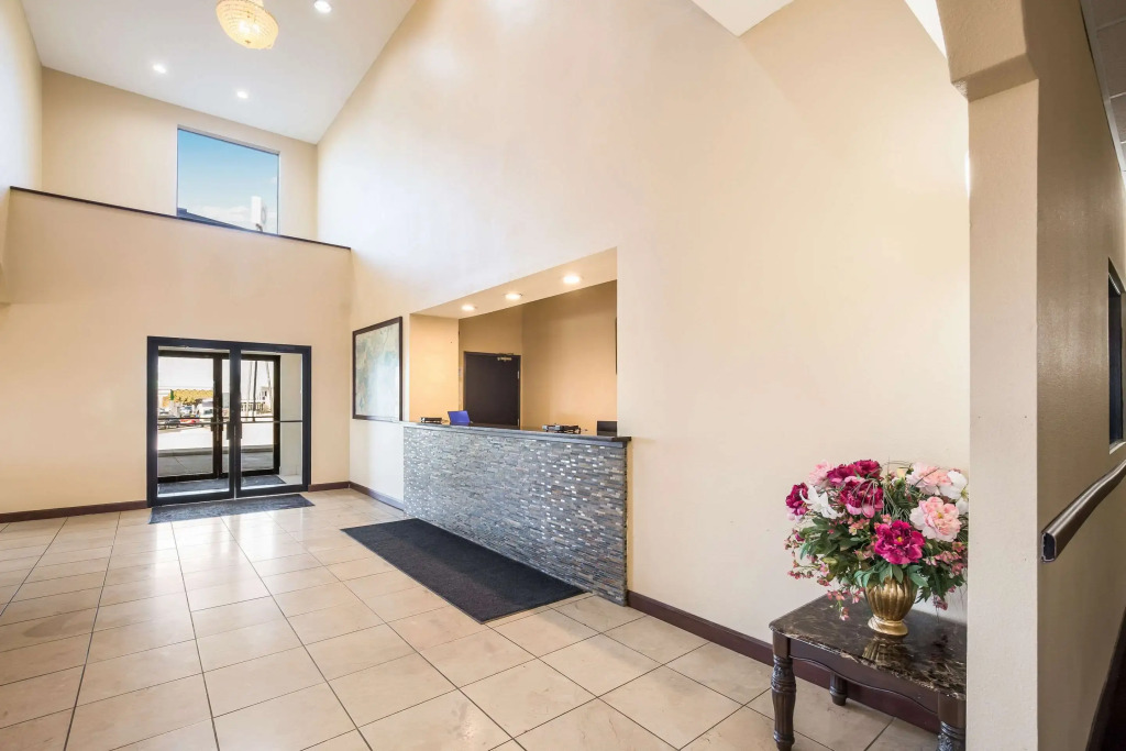 Quality Inn & Suites Caseyville - St Louis