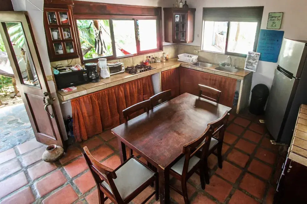 Tamarindo Backpackers