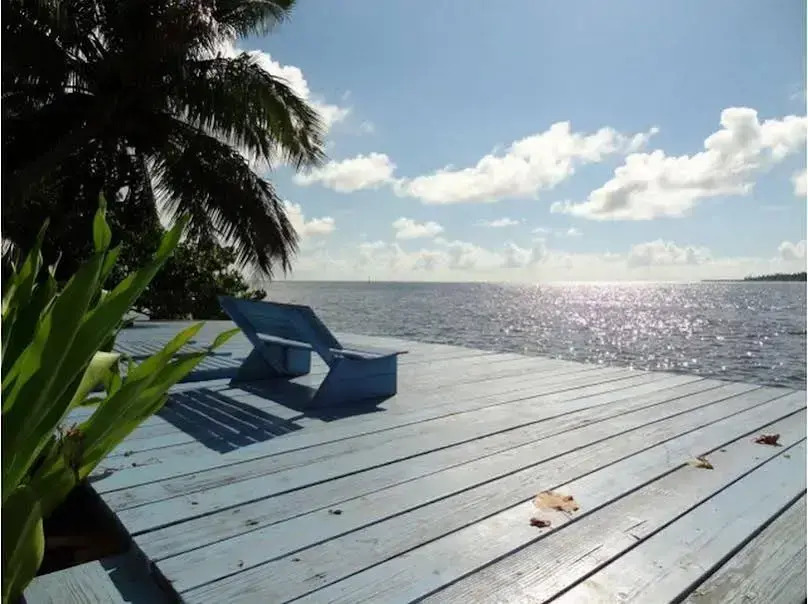 Les Tipaniers Iti Bungalows