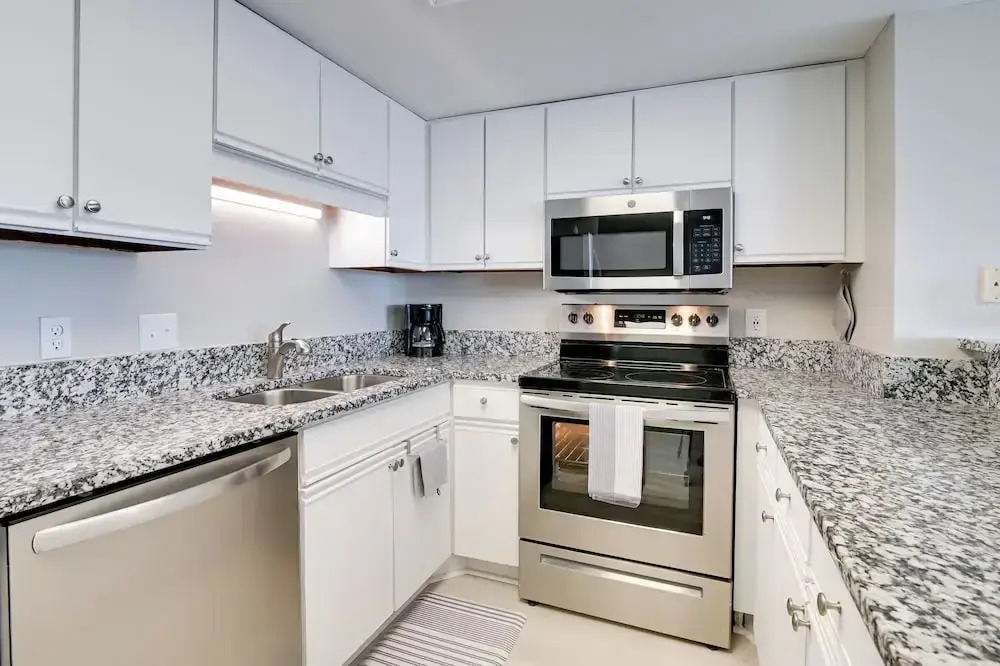 Ocean-view Balcony: Peaceful Forest Dunes Condo!