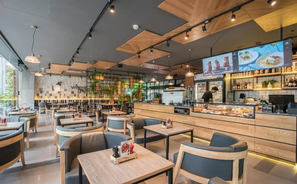 Отель Holiday Inn Express Bangkok Sathorn