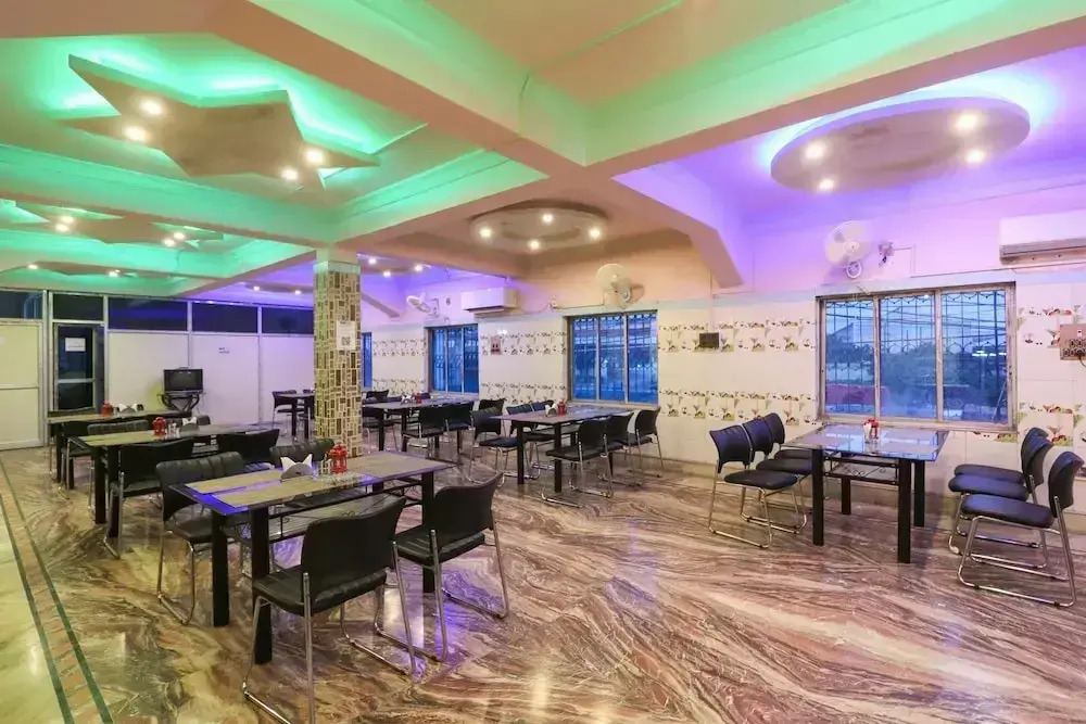 Silver Woods by OYO Rooms
