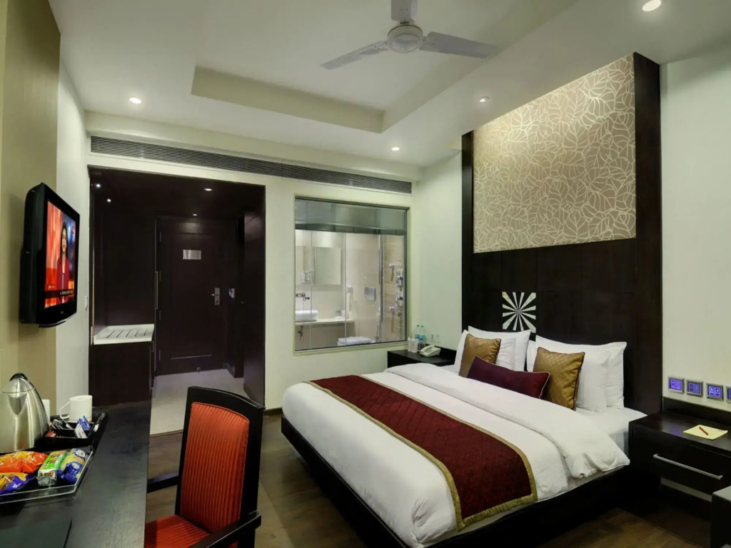 HOTEL GODWIN DELUXE NEAR CONNAUGHT PLACE Offers FREE AIRPORT PICKUP