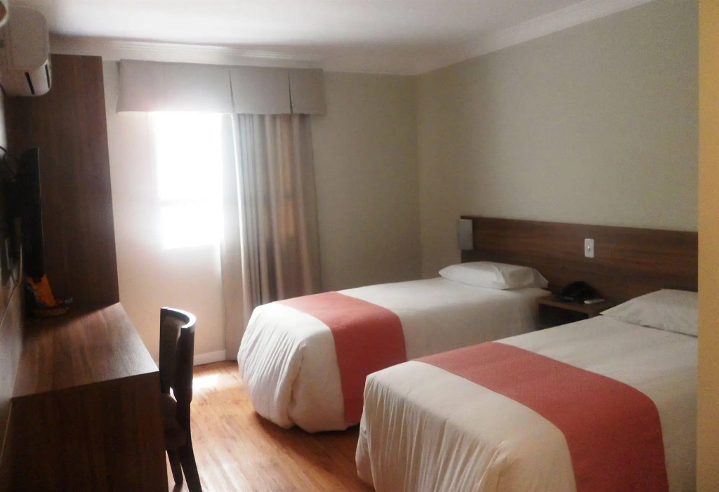 Hotel Açores Premium- 5 minutos do Moinhos de Vento