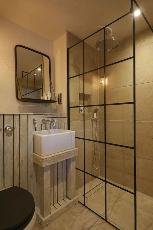 Wild Thyme & Honey - Cirencester-Cotswolds
