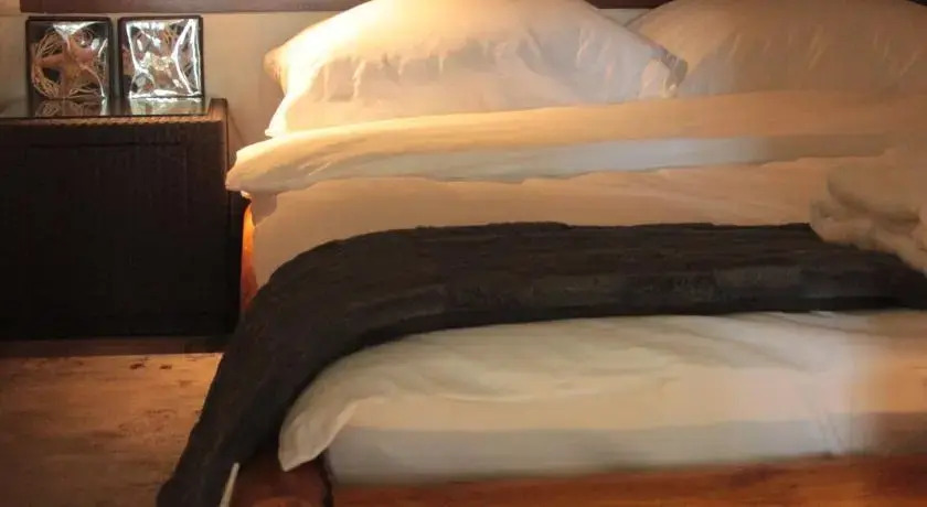 Exclusive Love Suite z jacuzzi w kształcie serca , KrainaAlicji Ełk